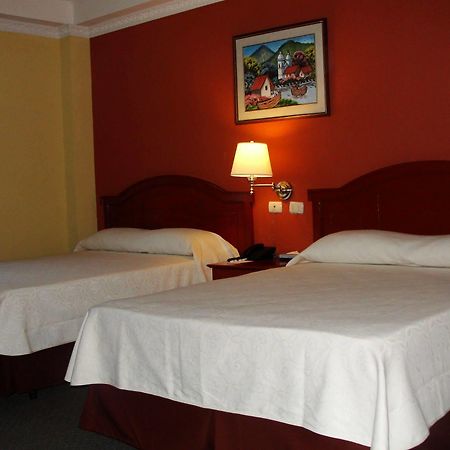 Hotel Sevilla Usulutan Εξωτερικό φωτογραφία