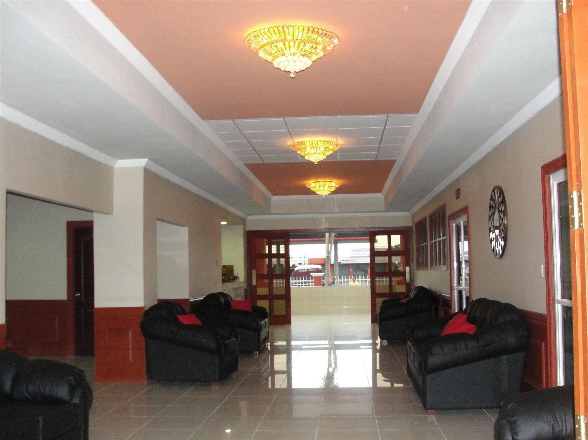 Hotel Sevilla Usulutan Εξωτερικό φωτογραφία
