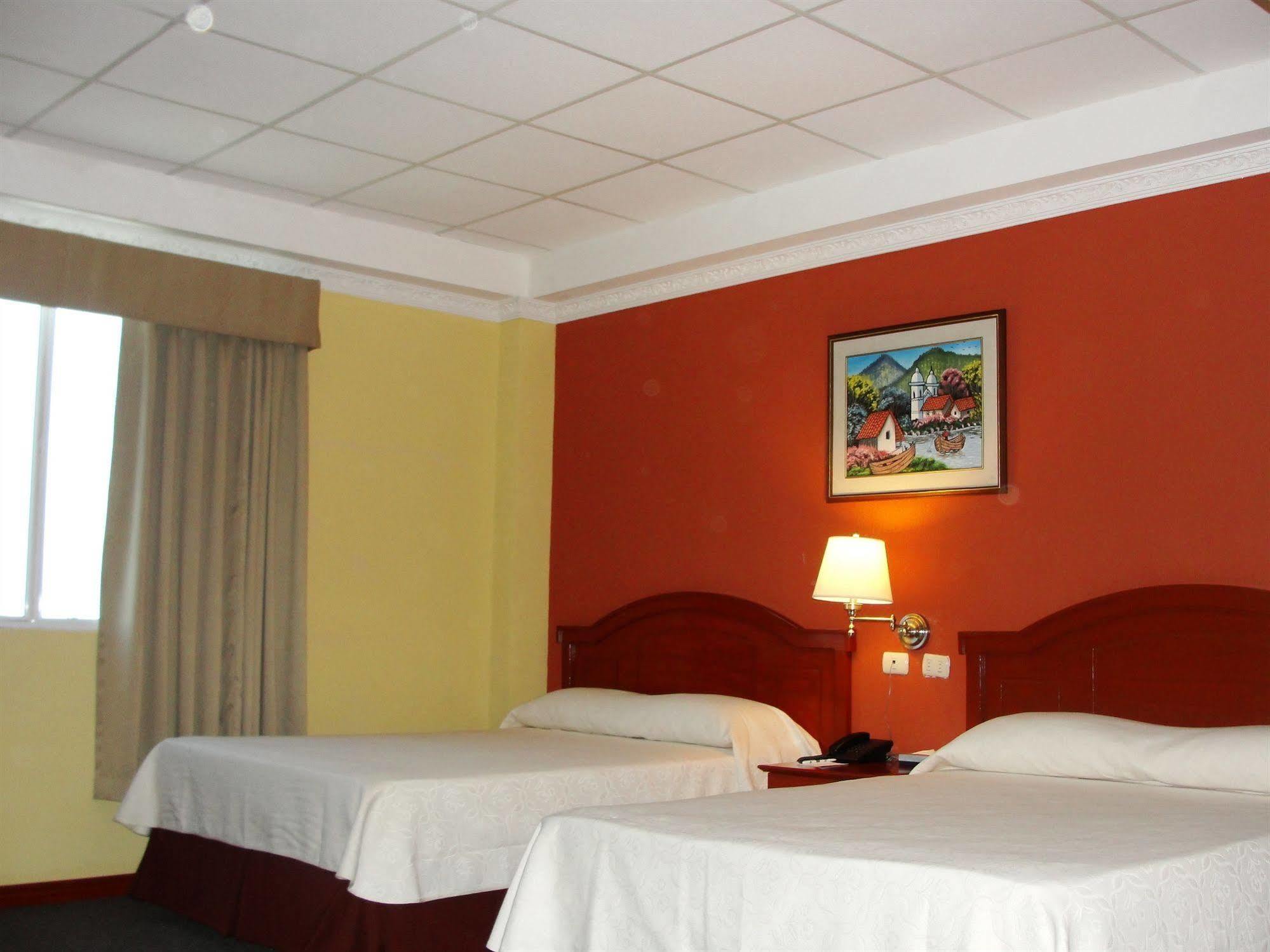 Hotel Sevilla Usulutan Εξωτερικό φωτογραφία
